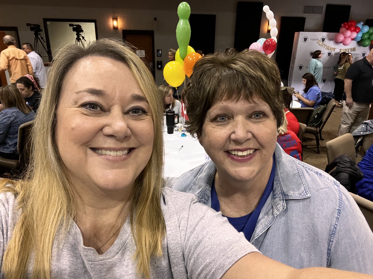 The two Anitas at Ws Camp ‘24 Glad to be here today! #EDCAMPMIDTN ⁦<a href="/DCS_TN/">Dickson Co Schools</a>⁩ ⁦<a href="/HartsfieldAnita/">Anita Hartsfield</a>⁩