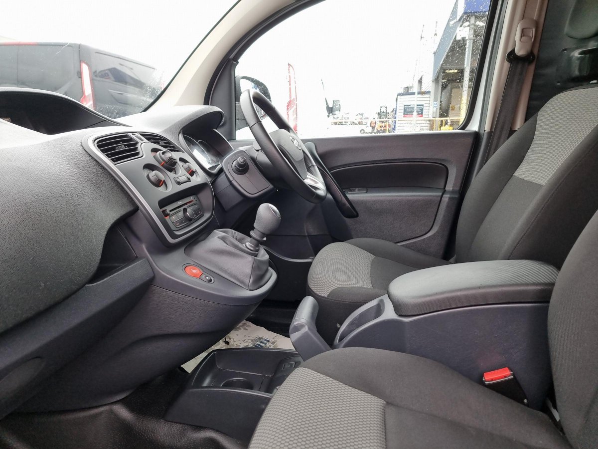 MotusSelectUK's tweet photo. 📢VAN OF THE WEEK📢

Used 2021 Nissan NV250, featuring:

🛣️Cruise Control
❄️Air Conditioning
📱Apple CarPlay and more!

Find out more: https://t.co/hJcOqqnnfh

#VanOftheWeek #UsedVan #NissanVans #ForSale #MotusSelect https://t.co/l9UsC82rGZ