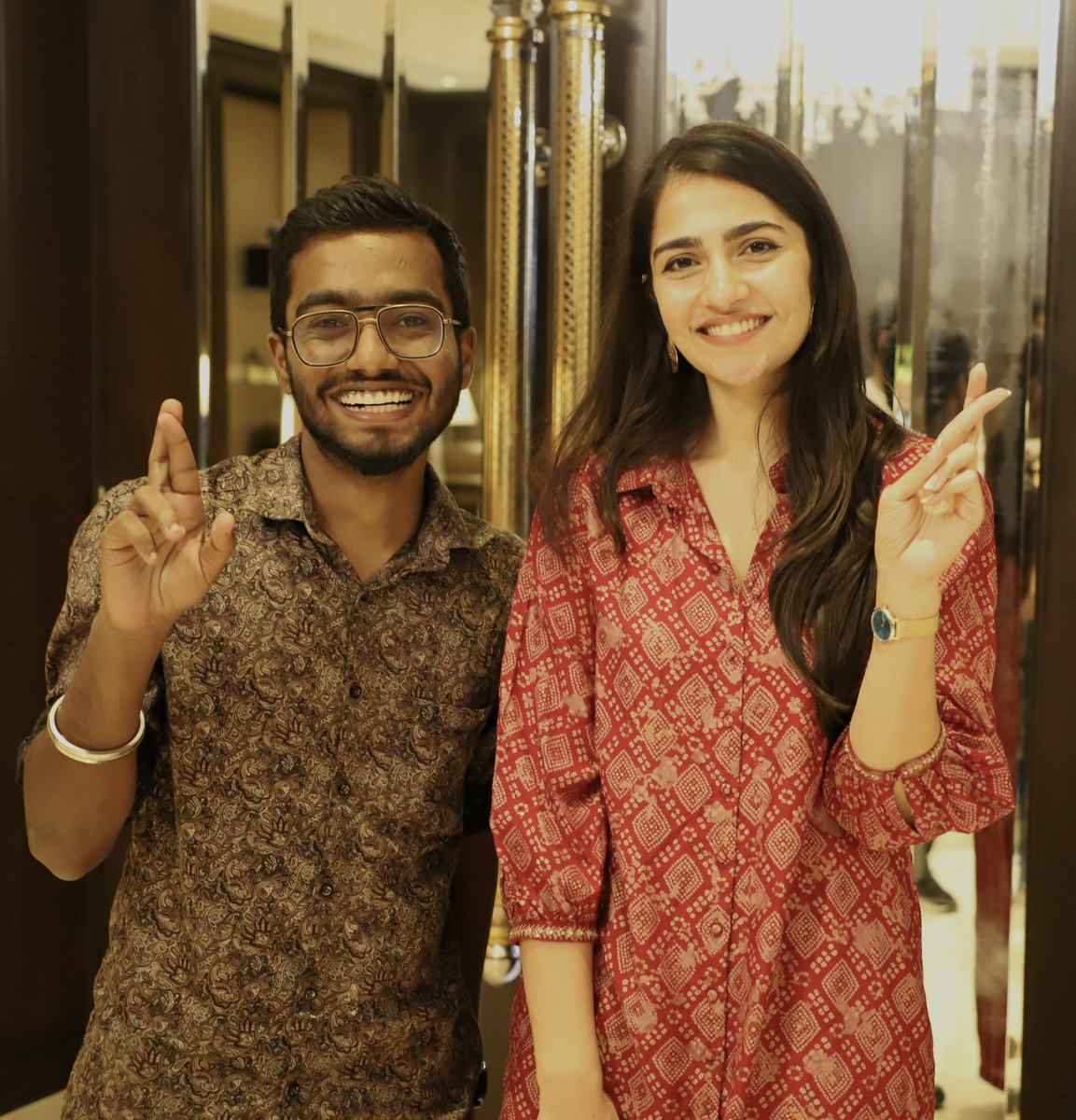 saloon_kada's tweet image. Met MANU & PRIYA ❤️🩹🤞🏾
@rakshitshetty @rukminitweets