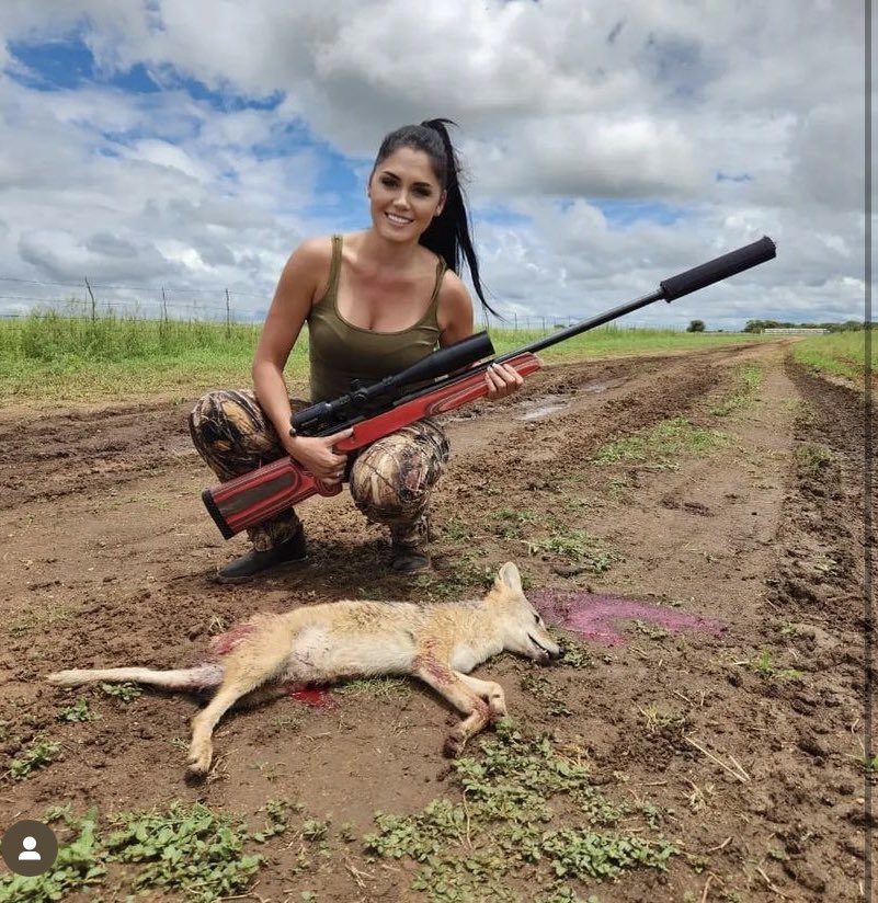 XposeTrophyHunt's tweet photo. Jaenette Jacobs (reality TV presenter, Miss Gauteng, model &amp; Starstatus winner) killed this young black backed jackal. This is not brave, cool or powerful. Another jerk. 🤬RT
#BanTrophyHunting 
@_Pehicc @SARA2001NOOR @Gail7175 @Angelux1111 @DidiFrench @julie_dutto @PeterEgan6 https://t.co/7hEwaKBTKR