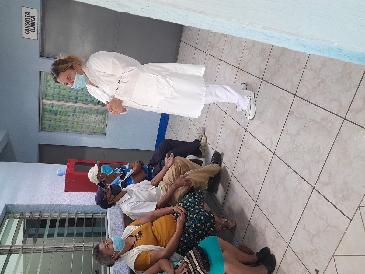 YanetBoffil's tweet photo. Se brinda Asistencia Médicas a los pacientes que acuden a nuestro Centro Oftalmológico de Escuintla. Cada día más comprometidos por la Salud del Pueblo.
#25AñosBMCGuatemala. 
#Cubacoopera 
#Cubasalvavidas.
BMC OM Escuintla. 
BMC Guatemala. https://t.co/K6PMyqRKx0