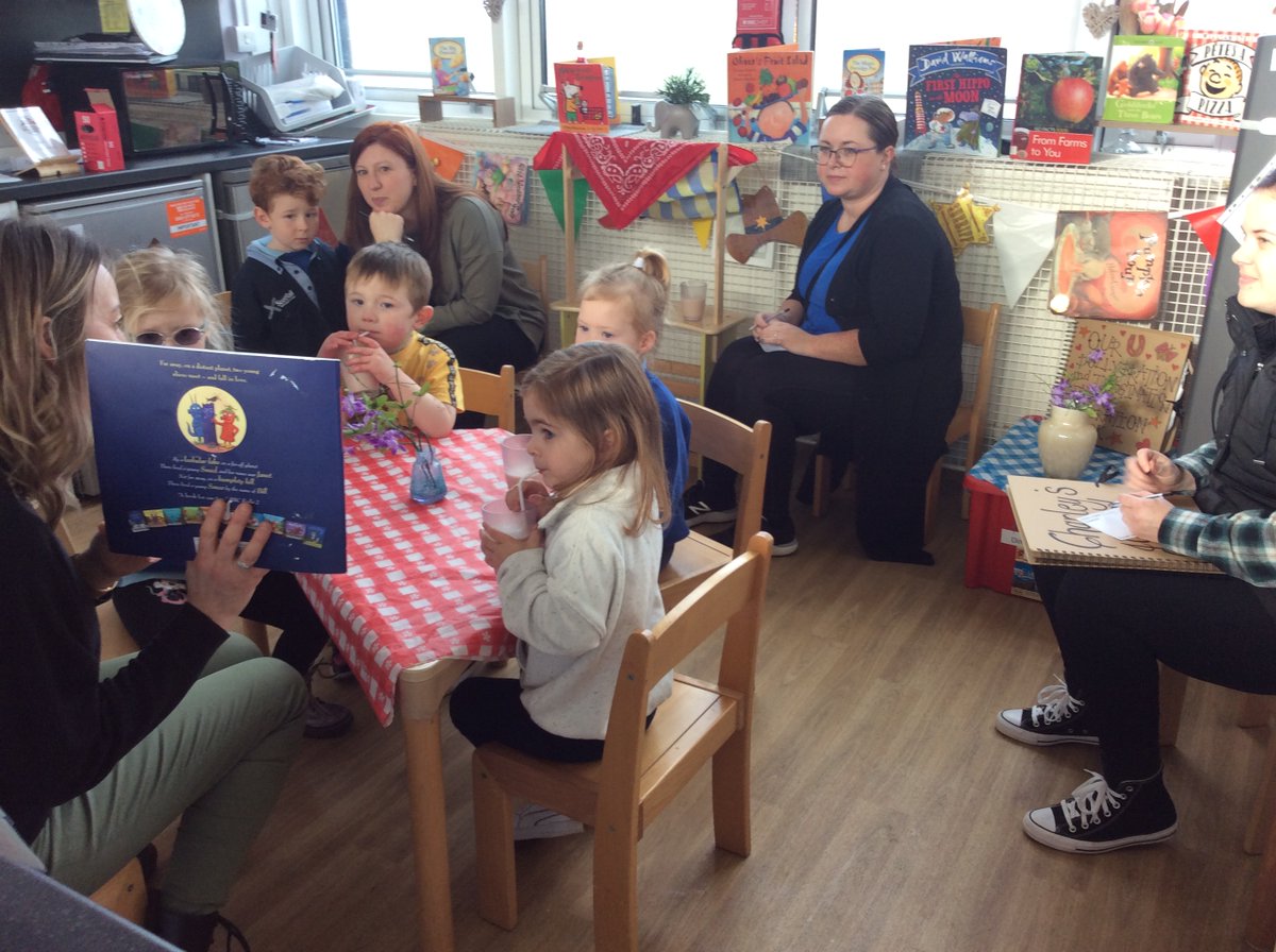 HeriotPrimary's tweet photo. Our youngest learners invited their grown ups in for a Dolly's Stay and Play session to celebrate the gifting of 100,000 books! 📚 We all had a lovely time sharing stories. @DollyLibraryRen @dollyslibrary #readingforpleasure https://t.co/4tNEtdS33g