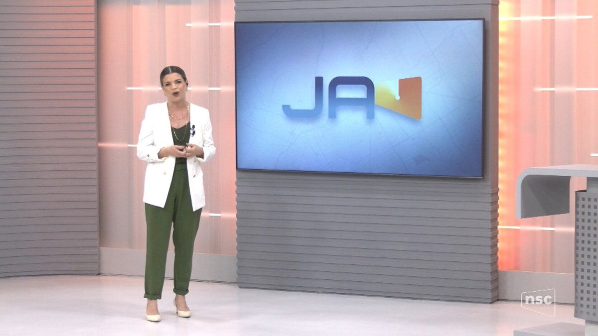 CriciumaPlay's tweet photo. no ar o novo cenário do Jornal do Almoço de Criciúma #nsctv https://t.co/nYzzaelMsb