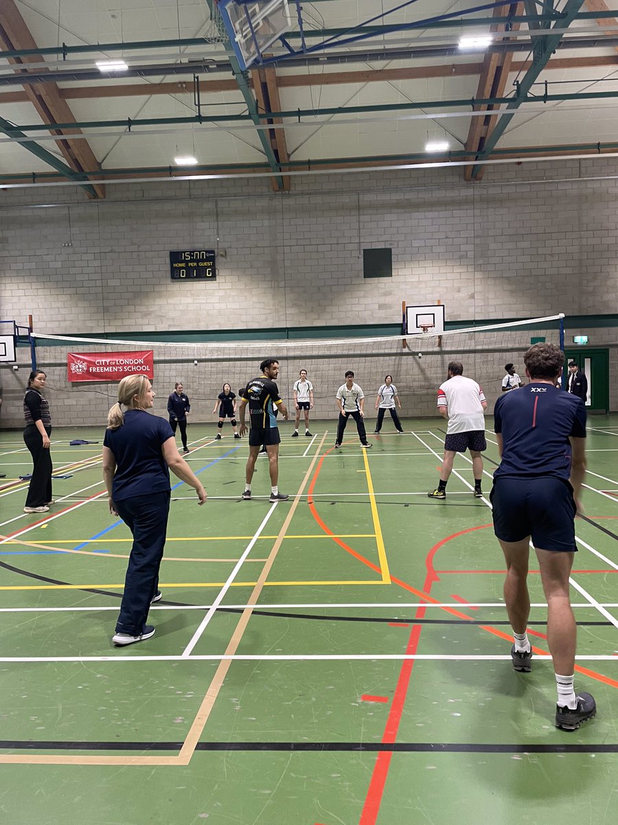 LiveFreemens's tweet photo. An exciting lunchtime for Staff v. Student Volleyball 🏐 congrats to the students for winning the tournament 3-1 and to everyone for helping to raise money for the @TrussellTrust - total tone announced tomorrow #fundraising #boarding #bsa @HelloFreemens https://t.co/cLrMOZvkRP
