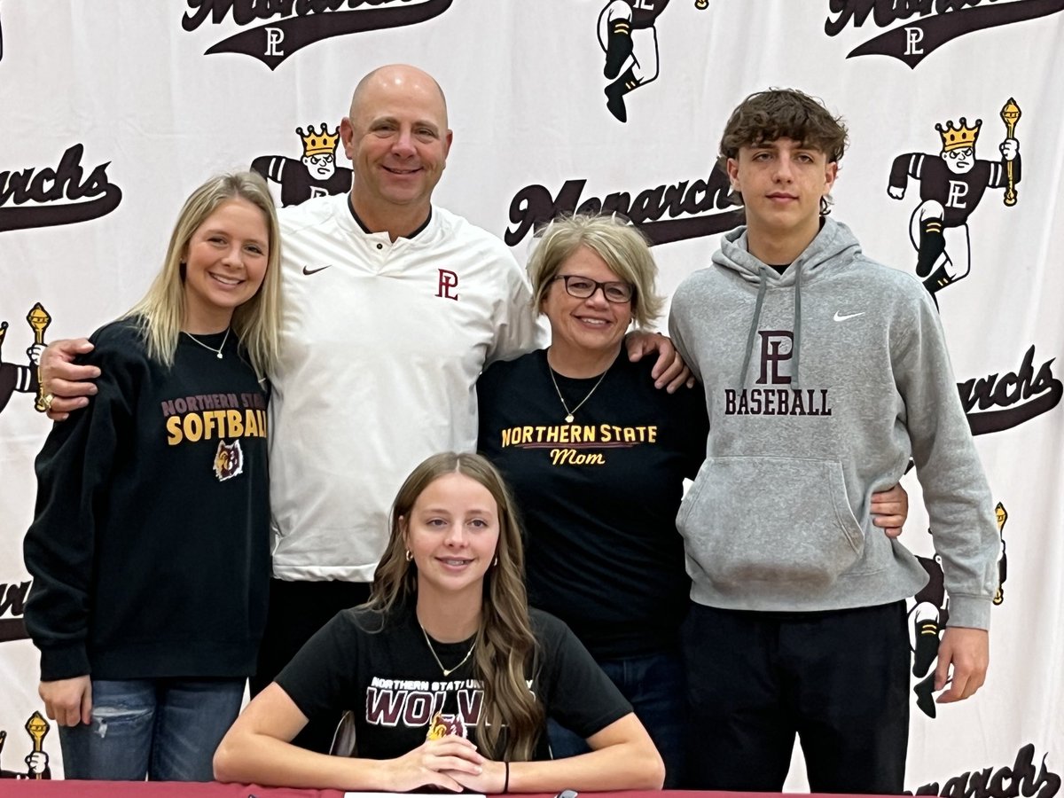 papiosoftball's tweet photo. Congrats to our ⁦@PeytonHoelsche1⁩ signing today with Northern State! You have a great future and we are very proud of you! #dbd #WeArePLV https://t.co/qQDnXAx2M9