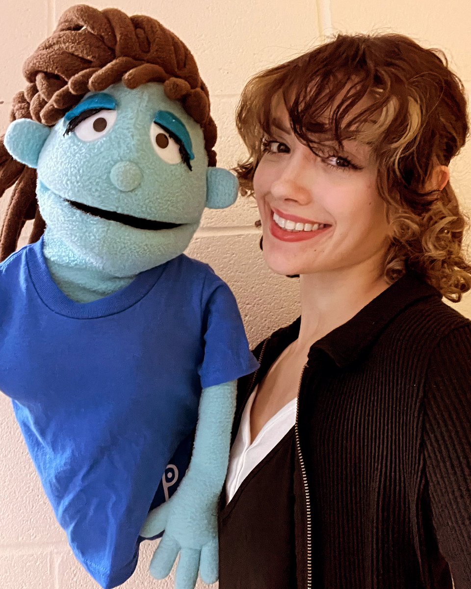 Meet Kyra Zanatta and Kate Monster. They both have the same favorite color: Pink! Come learn more about them in AVENUE Q: November 10-18! #hudsonvalleyny #sullivancountyny #puppets #sunysullivan #avenueq #musicaltheatre #collegetheatre
