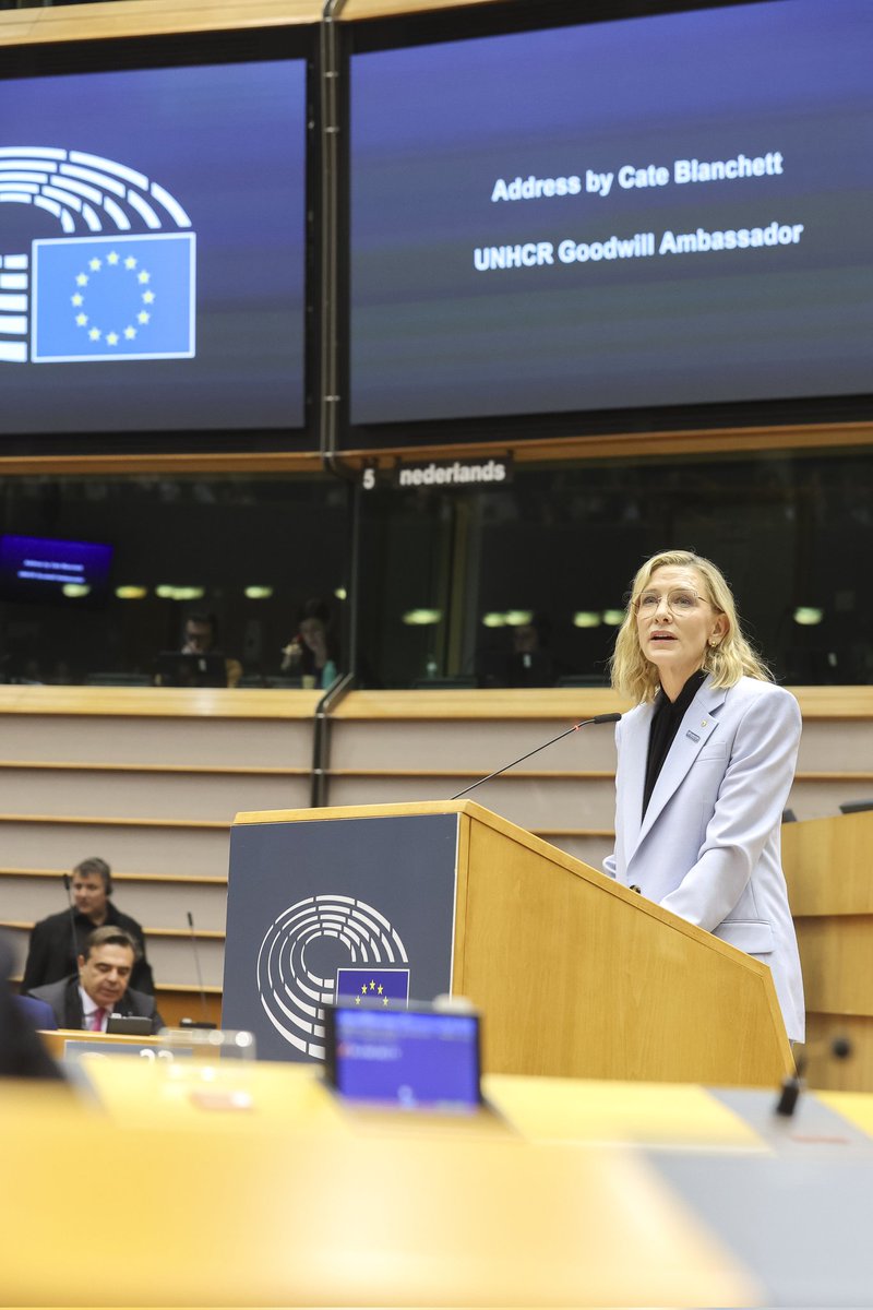 V Evropském parlamentu dnes vystoupila s proslovem ambasadorka @unhcr Cate Blanchet. Upozornila na příběhy uprchlíku, ale také vyzývala k větší aktivitě EU k záchraně životů. 'The world is watching,' vzkázala poslancům. Od levice a liberálů sklidila standing ovation. Foto
©EU2023