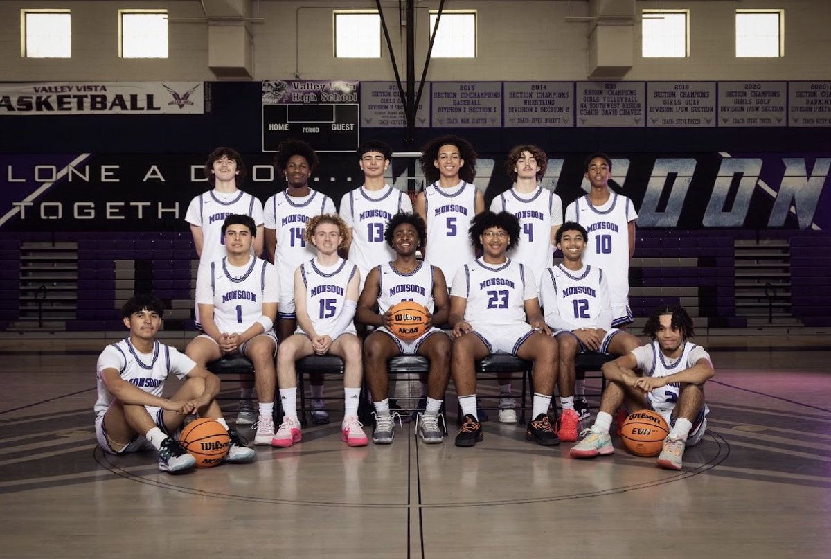 VVHSBOYSBASKETBALL tweet media