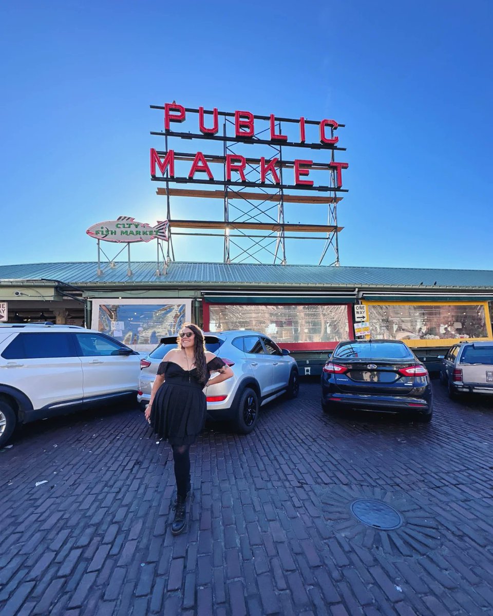 Astrid_Ale01's tweet photo. Pike Place Market 🐟 https://t.co/leUejTXWQk