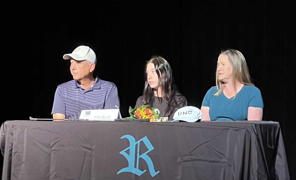 Congratulations to Ella Reed on signing with UNC-Pembroke today!

#WeBuildCgampions