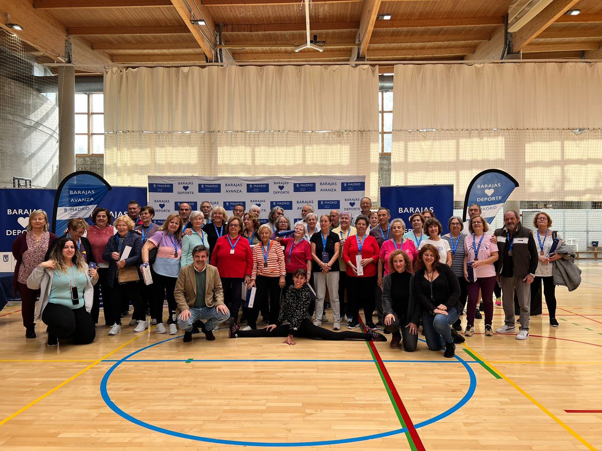 JuanPenaOchoa's tweet photo. Más de 100 mayores de #Barajas han participado en la 1ª Edición de las Olimpiadas de Mayores que se han realizado en el Centro Deportivo Municipal. Ya trabajamos en la 2ª edición. https://t.co/DBInguW2tY