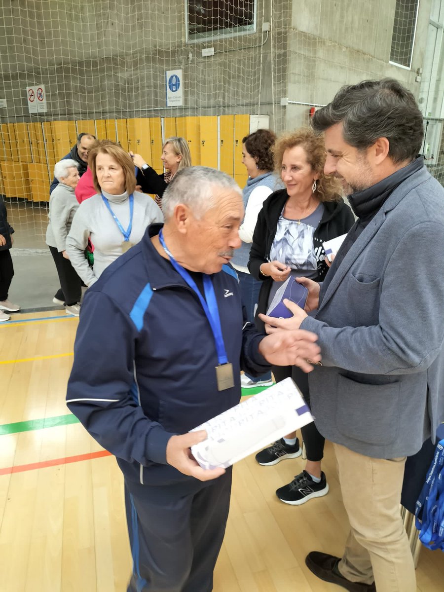 JuanPenaOchoa's tweet photo. Más de 100 mayores de #Barajas han participado en la 1ª Edición de las Olimpiadas de Mayores que se han realizado en el Centro Deportivo Municipal. Ya trabajamos en la 2ª edición. https://t.co/DBInguW2tY