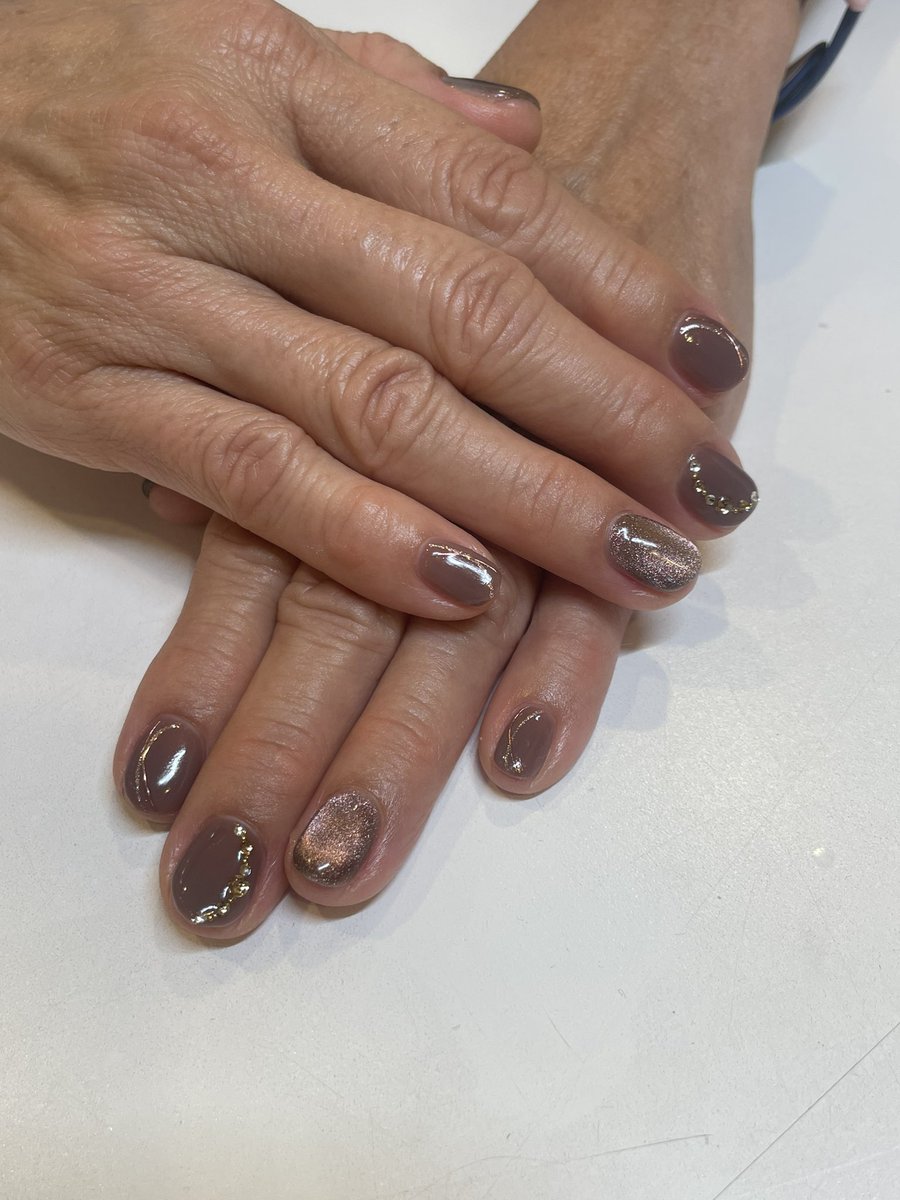 Achaitama's tweet image. 仕事の帰りにネイルチェンジ💅
今日は　#나는장근석 のYouTubeライブあったりジェニーちゃんと　#slickback するショートあったり目まぐるしく同じ日とは思えない🤣
なんだか忙しかった1日😂
もちろん楽しかった😄❤️‍🔥

#ジェルネイル 
#チャン・グンソク #장근석　#JangKeunSuk  #張根碩  #グンちゃん