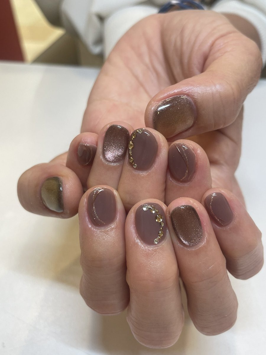 Achaitama's tweet image. 仕事の帰りにネイルチェンジ💅
今日は　#나는장근석 のYouTubeライブあったりジェニーちゃんと　#slickback するショートあったり目まぐるしく同じ日とは思えない🤣
なんだか忙しかった1日😂
もちろん楽しかった😄❤️‍🔥

#ジェルネイル 
#チャン・グンソク #장근석　#JangKeunSuk  #張根碩  #グンちゃん