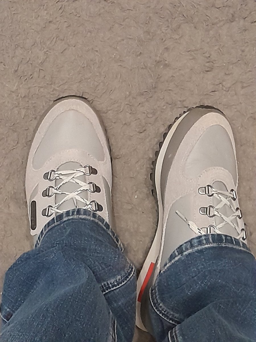 clarksters71's tweet photo. #shittyweather #adidas winter th'ill #spzl for todays exploits
https://t.co/PvxQQk7lKJ https://t.co/WTolRSHLLN