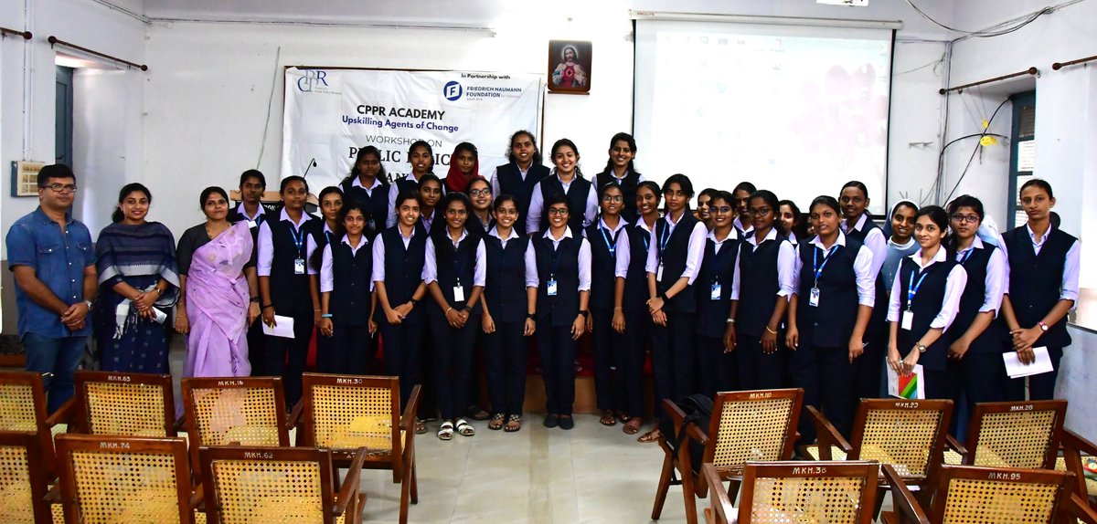 CPPRIndia's tweet photo. Inspiring young minds to engage in thought-provoking discussions. CPPR, in partnership with @FNFSouthAsia, is conducting a range of college workshops on Public Policy and the Role of Markets.
#collegeworkshop #CPPRAcademy #cpprindia #futureleaders #YouthEmpowerment https://t.co/pWZXtcmH0L