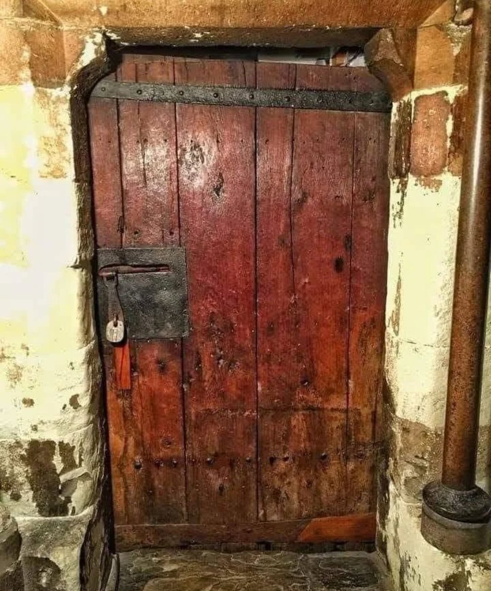 The Oldest Porte in the United Kingdom :

This oak door belonging to Westminster Abbey, London; England. It is the oldest and only Anglo-Saxon door in Great Britain. The door has been standing for over 950 years, dating back to the reign of Edward the Confessor during the 1050s