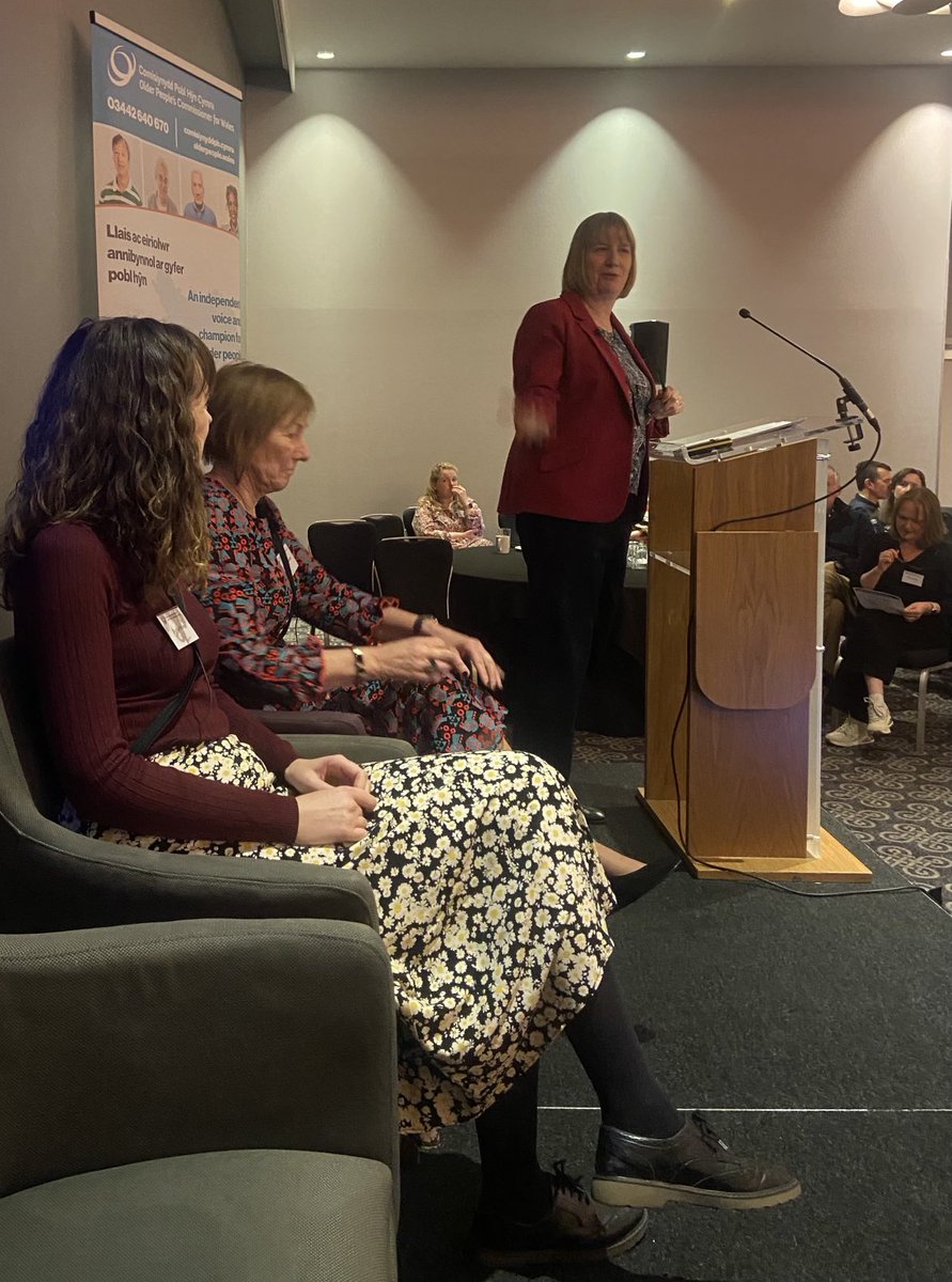 Canolfan Glanhwfa (@glanhwfa) on Twitter photo Braf cael bod yng Nghynhadledd Cymru Oed-Gyfeillgar <a href="/comisiwnphcymru/">Comisiynydd Pobl Hŷn Cymru</a> a chyflwyno ar ran ein gwaith ar Ynys Môn. Diolch i Sioned a Brenda am eu cyfraniadau. A da chael cyfle i sôn am ein gwaith yng Nghanolfan Glanhwfa #cymruoedgyfeillgar Braf cael bod yng Nghynhadledd Cymru Oed-Gyfeillgar <a href="/comisiwnphcymru/">Comisiynydd Pobl Hŷn Cymru</a> a chyflwyno ar ran ein gwaith ar Ynys Môn. Diolch i Sioned a Brenda am eu cyfraniadau. A da chael cyfle i sôn am ein gwaith yng Nghanolfan Glanhwfa #cymruoedgyfeillgar
