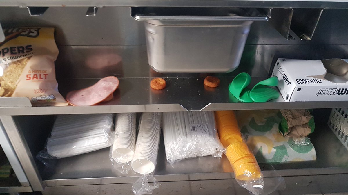 AmandaKinney90's tweet photo. Would rather a McDonald's than a Subway, apparently any clown will be given run of a shop, this is an example of a clean shop on an open 🙈
#news #skynews #theSun #ayrshirepost #SUBWAY #boycot #poorstandards https://t.co/WFIAom9x0x