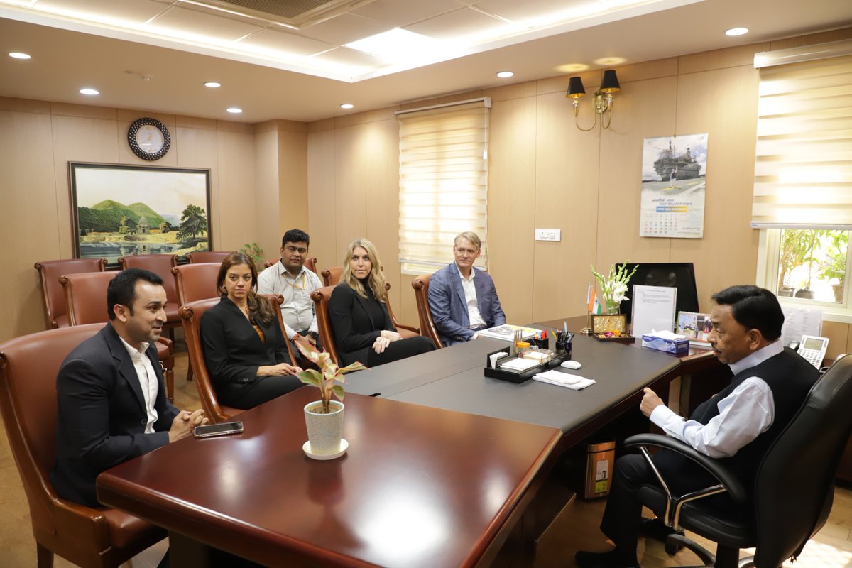 MeNarayanRane's tweet photo. Delighted to host senior officials from @WalmartInc at my Delhi office today. Our discussion revolved around the ways in which MSMEs can derive substantial benefits and how they can be effectively connected with Walmart, bolstering the MSME sector and our nation’s economic growth.
@rajneeeshkumar