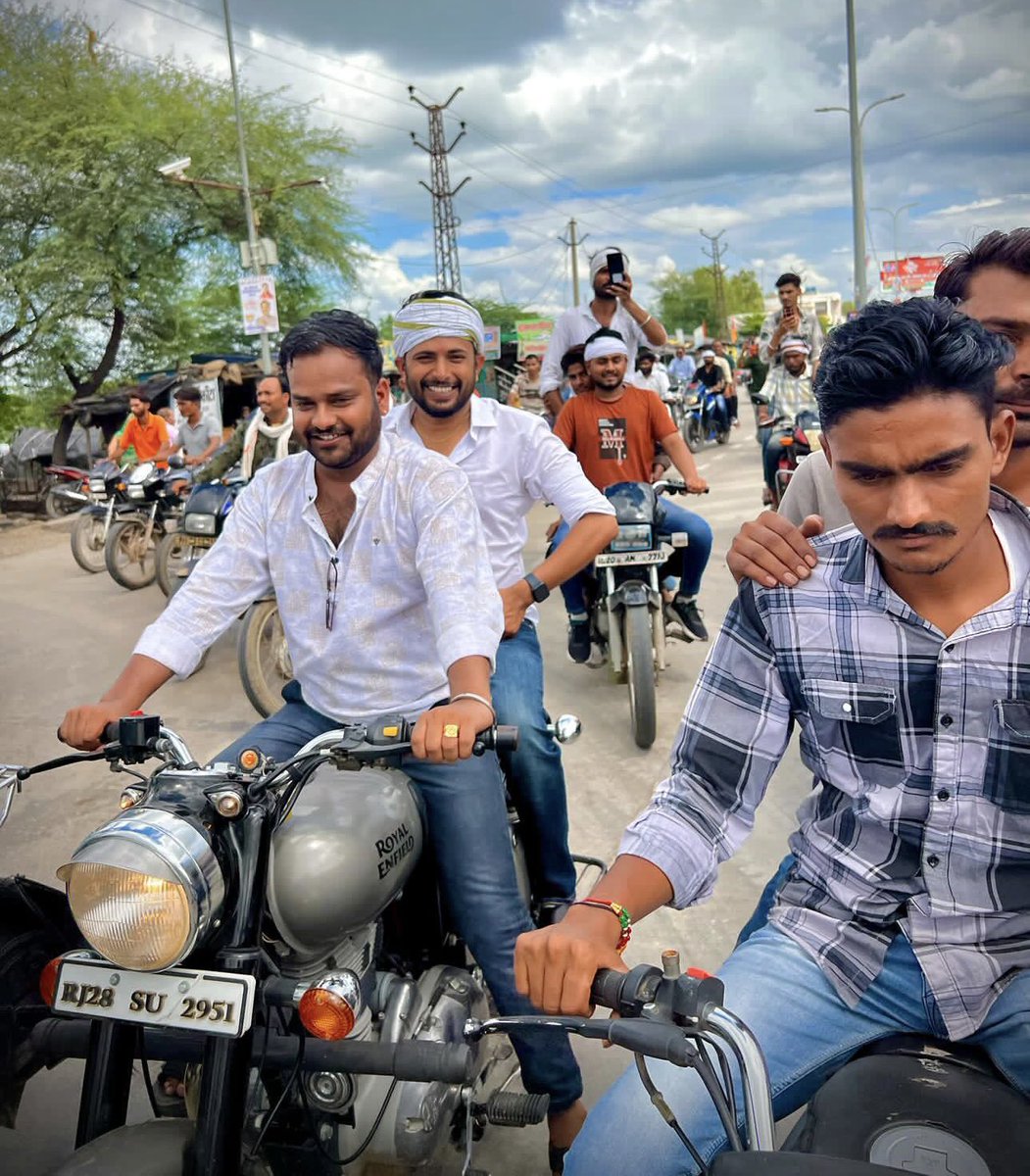 “मैं बामनवास-बौंली की जनता से वादा करता हूँ कि मैं यहाँ एक ऐसी व्यवस्था कायम करूँगा, जहाँ किसी भी शख़्स को काम करवाने के लिए किसी बिचौलिए और दलाल की जरूरत ही नहीं पड़ेगी.! हम बामनवास-बौंली की जनता को परिवारवाद, भ्रष्टाचार, तानाशाही, गुंडागर्दी और दलाली से आज़ादी दिलायेंगे.!”