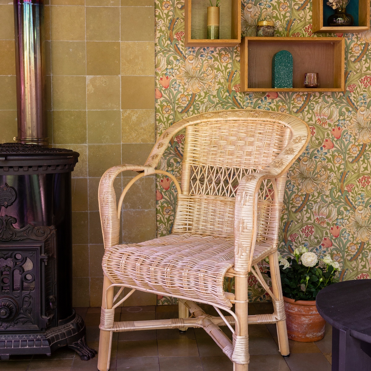 LandmadeFr's tweet photo. Un fauteuil en osier, c'est parfois juste la petite touche de matière naturelle qu'il faut pour réchauffer l'atmosphère.
C'est encore mieux si le fauteuil est confortable, naturel et fabriqué à la main. 

https://t.co/CV5Pfeo8wu https://t.co/kUORsD3aBl