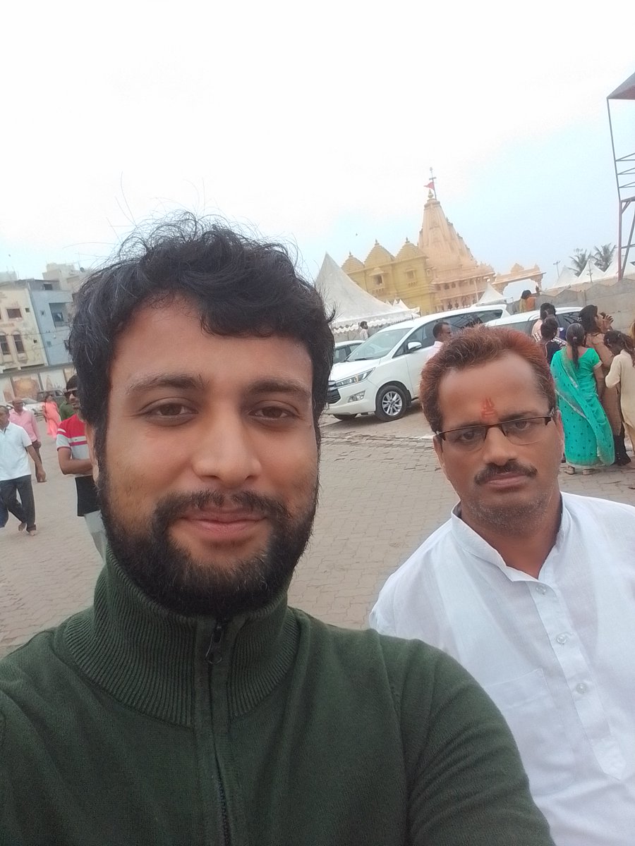 themayankbajpai's tweet photo. Shree Somnath Jyotirlinga Temple🙏😇🚩

#Somnath
#Travel #India #Dwarka
#LifeGoals #Ahmedabad_Diaries https://t.co/0EOaHoG9RM