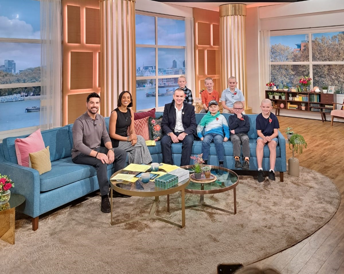 YLvsCancer's tweet photo. Did you see Harry and his pals on #ThisMorning ?  Harry’s classmates came together to shave their heads with him so he wouldn’t be alone, and they’ve raised over £31k for Young Lives vs Cancer.

Text HARRY to 70580 to donate £2 (texts will cost the donation amount plus one standard network rate message). Or go to: https://t.co/x7LMl4uBO7