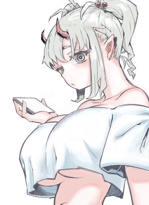 今描いてる新作の子 