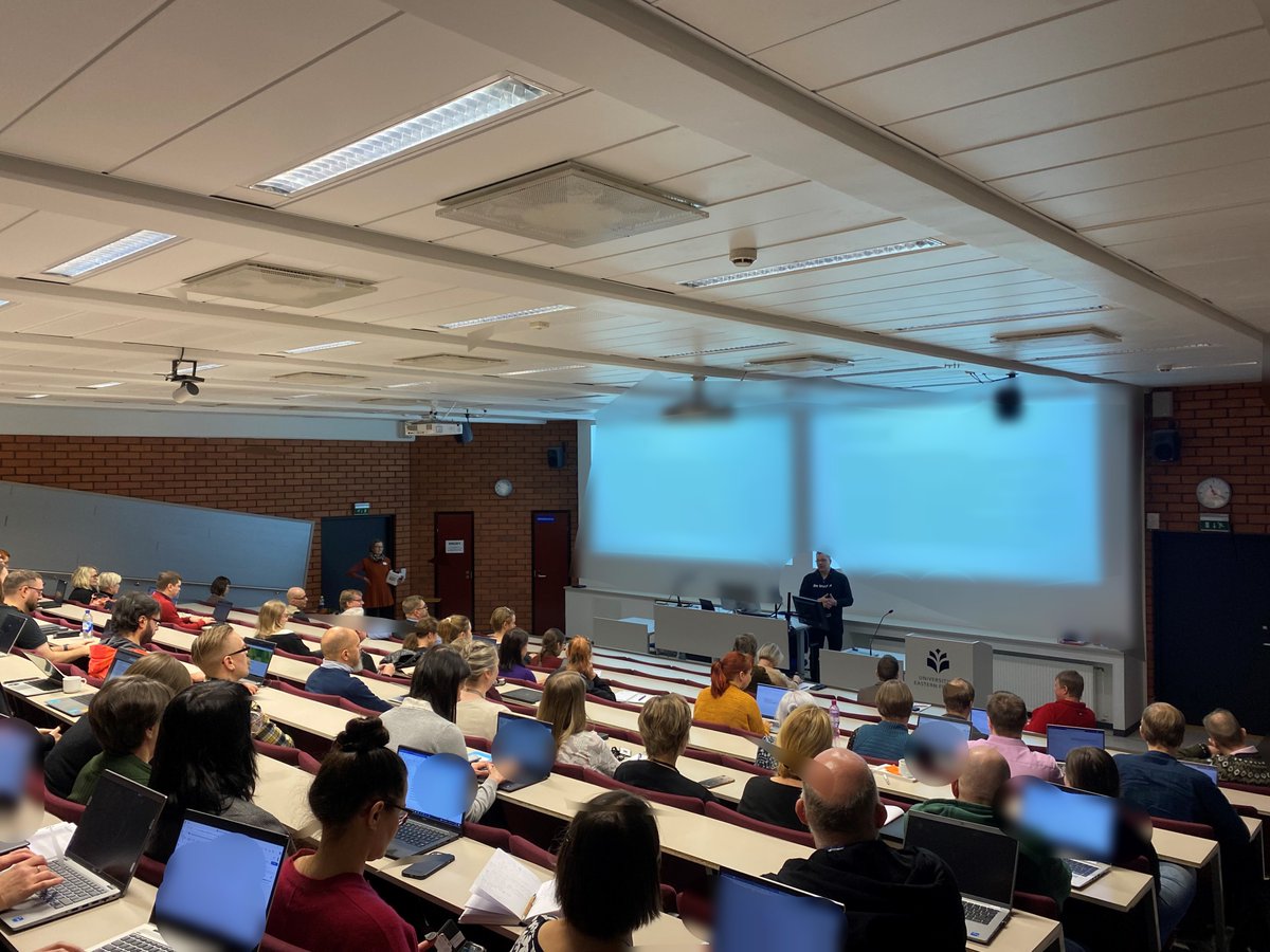 AvoinTiede's tweet photo. AVOTT-talvipäivillä 2023 kuullaan asiantuntijoiden näkemyksiä ja kokemuksia avoimista oppimateriaaleista! Avoimilla oppimateriaaleilla tarkoitetaan opetusmateriaaleja, jotka on vapautettu yleiseen käyttöön (Public Domain) tai lisensoitu avoimella lisenssillä. 📚
#AvoinTiede https://t.co/PswcJo7f5P