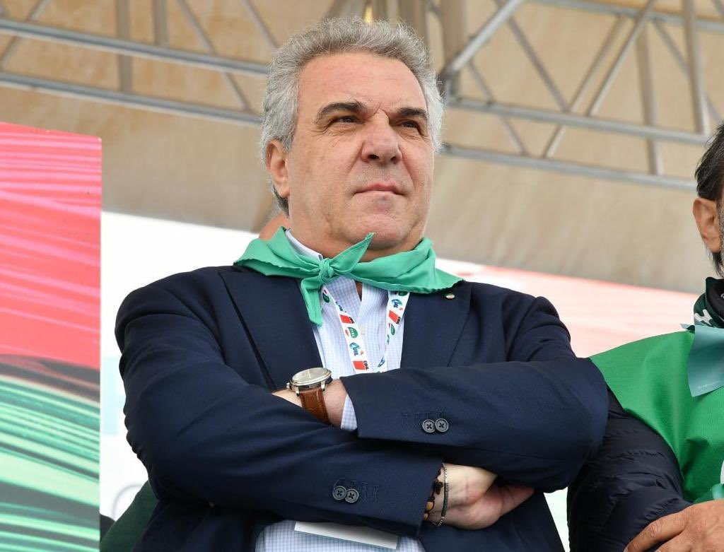 CislNazionale's tweet photo. 📢Sabato 25 novembre alle ore 10,00 la Cisl scenderà in piazza Santi Apostoli, a Roma, per dar vita a una manifestazione nazionale dal titolo “Partecipare per crescere: migliorare la Manovra, costruire un nuovo Patto sociale” 
Leggi il comunicato https://t.co/xt4xFxYtJW https://t.co/RkCNSlRW6X