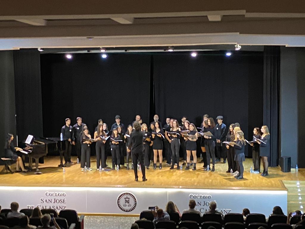 EscolapiosBTN's tweet photo. Encuentro Corales Getafe y Valencia. Un concierto solidario
👉 https://t.co/iRWfguEgGj
#Corales #EscolapiosBTN #Escolapios #Calasanz #MiLugar https://t.co/E1RKANTgkF