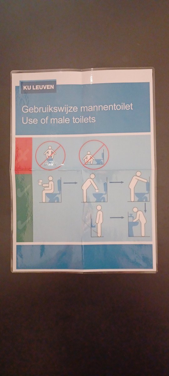 jvhaute's tweet image. Ik dacht nu toch dat als je aan de unief studeert, je weet hoe je naar toilet gaat. 🧐 #kul