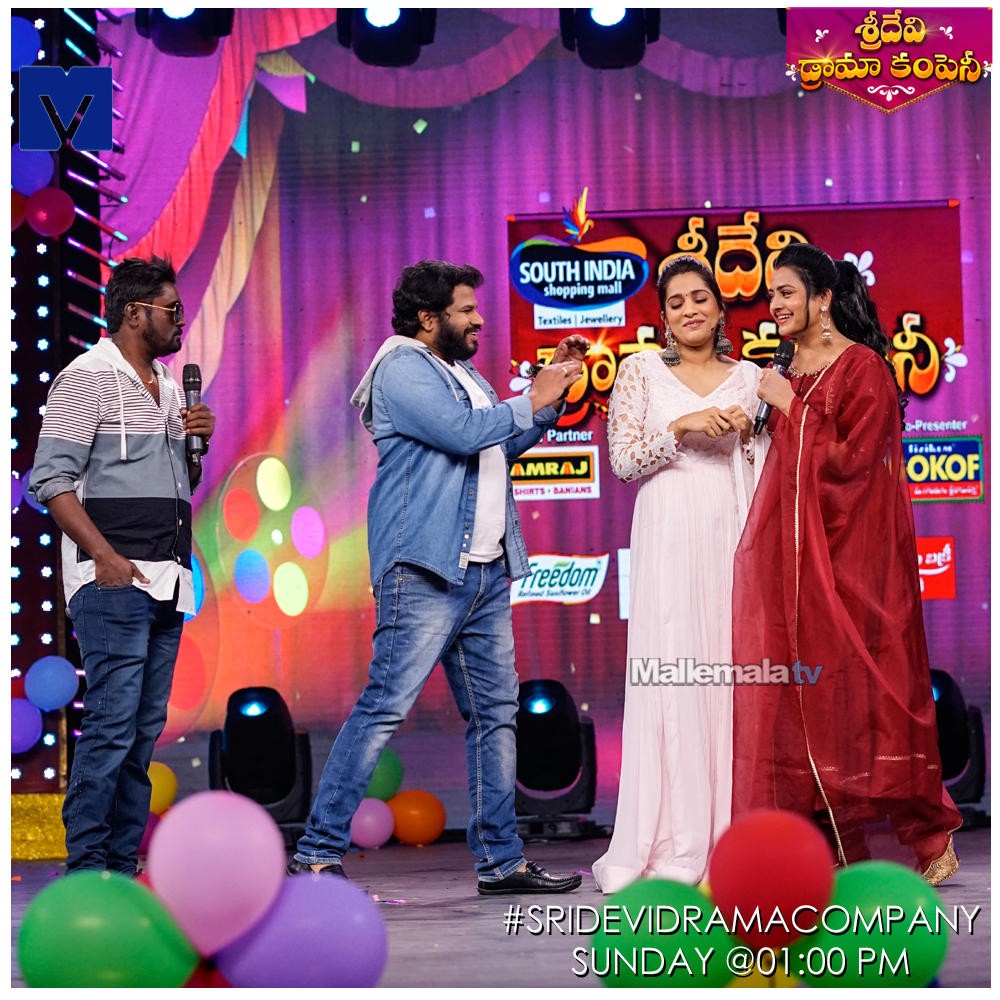 mallemalatv's tweet photo. #Hyperaadi #Jithender #RashmiGautam #Indraja #ChildrensDaySpecial #SrideviDramaCompany #SDC https://t.co/7V6fwikbFP