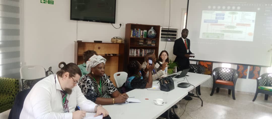 ConapacRDC's tweet photo. Dans le cadre de la 23ème session du conseil d'administration d'Initiatives pour la Forêt de l'Afrique Centrale (#CAFI ), la #CONAPAC par l’entremise de la PCA Mme Espérance NZUZI, a pris part à la réunion avec la société civile élargie, du 30 oct. au 4 Nov. 2023 à Kinshasa. https://t.co/ElkNjjk4tC