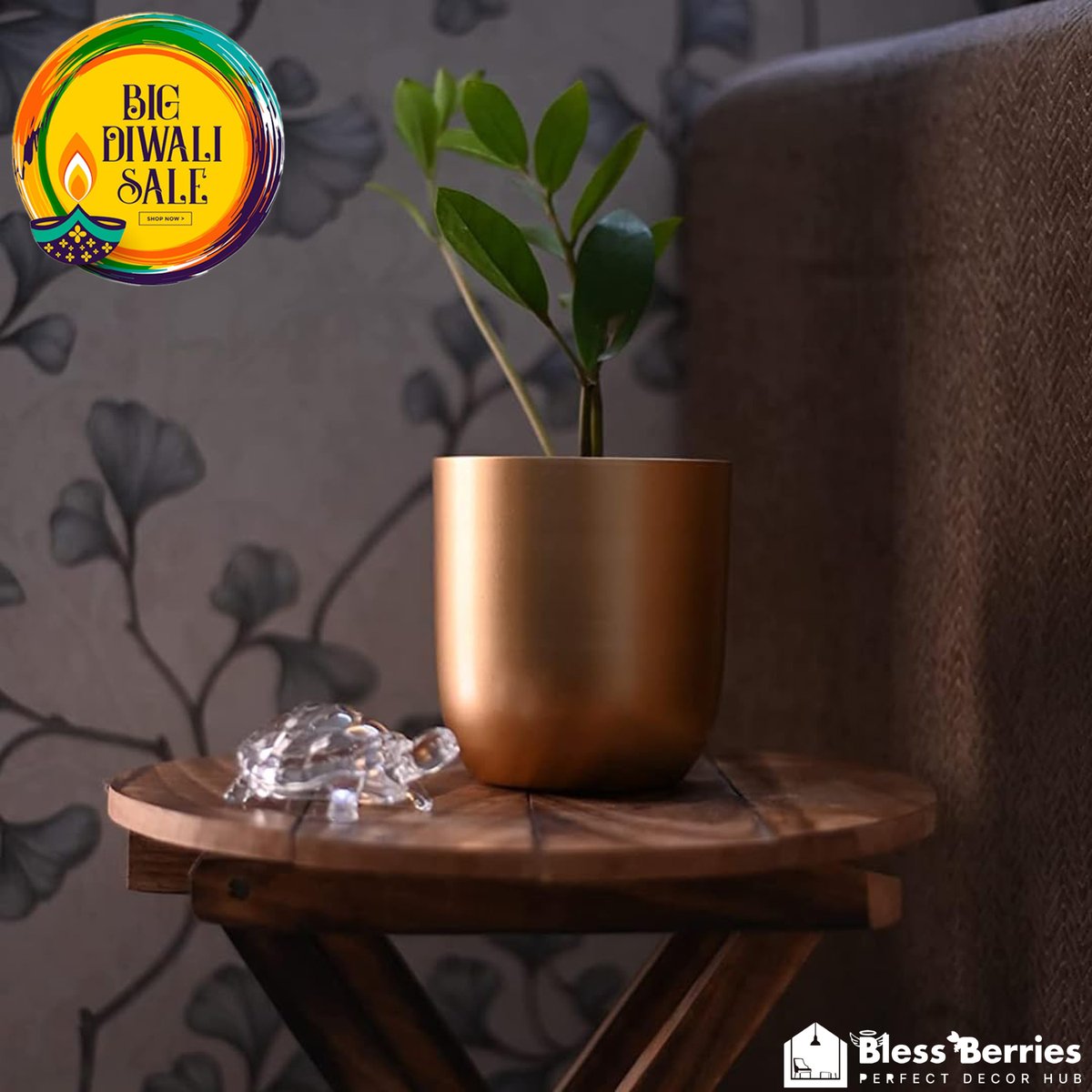 BerriesBless's tweet photo. Transform your living space into a lush
oasis with our lifelike artificial vine plant, elegantly
potted in a vibrant green plastic pot.

SHOP NOW
Follow us @blessberries.india
Visit https://t.co/SeUoUaiMrA for more products
Order on whatsapp 9399134533

#lamp #lights #Diwali2023 https://t.co/HxsZPYyHad