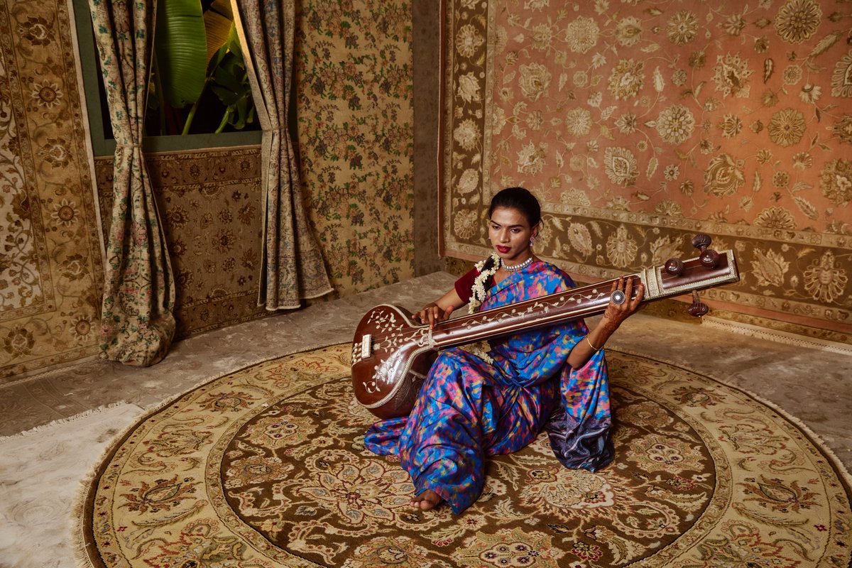 Just as music fills your festivity, these traditional rugs complete your festive decor. This season, decorate and celebrate with these beautiful rugs, on sale for the last few hours! 

#rugutsav #sale #biggestsale #traditional #transwoman #homedecor #decor #rugs