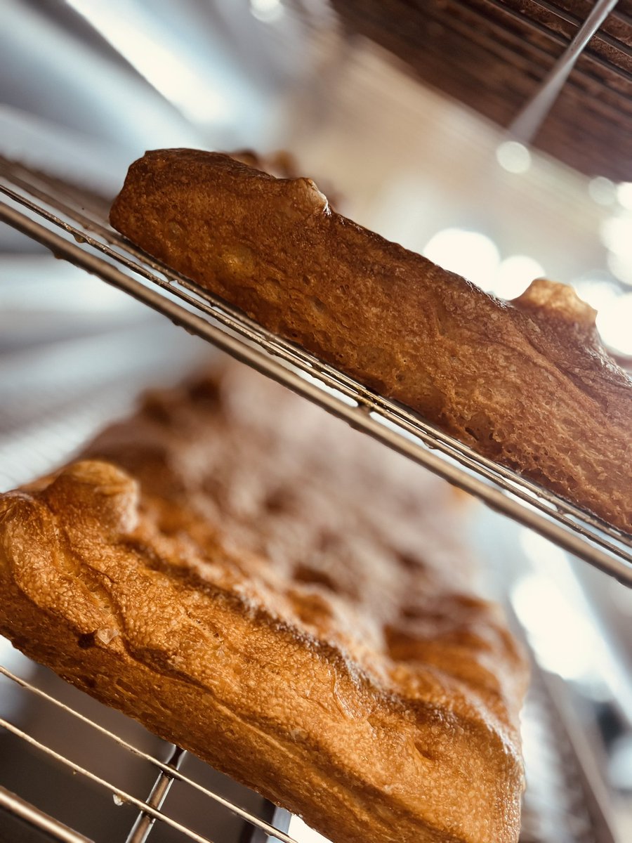 Yes I agree … today is a good bread day … can’t wait cut it