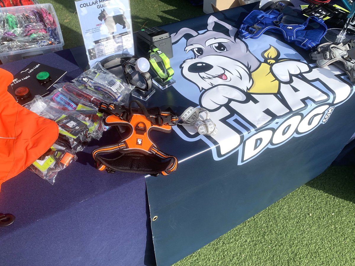 ThatDogUK's tweet photo. Today was a truly fun day, and we're so grateful to be a part of this amazing London community of pet lovers. Great to see so many dogs sporting brand-new harnesses and cosy coats. Why not get yours from https://t.co/nsN8XosDzy #DogsofUK #UKDogs #DogsofLondon #dogsofx #dogs https://t.co/DS04QbNNW2
