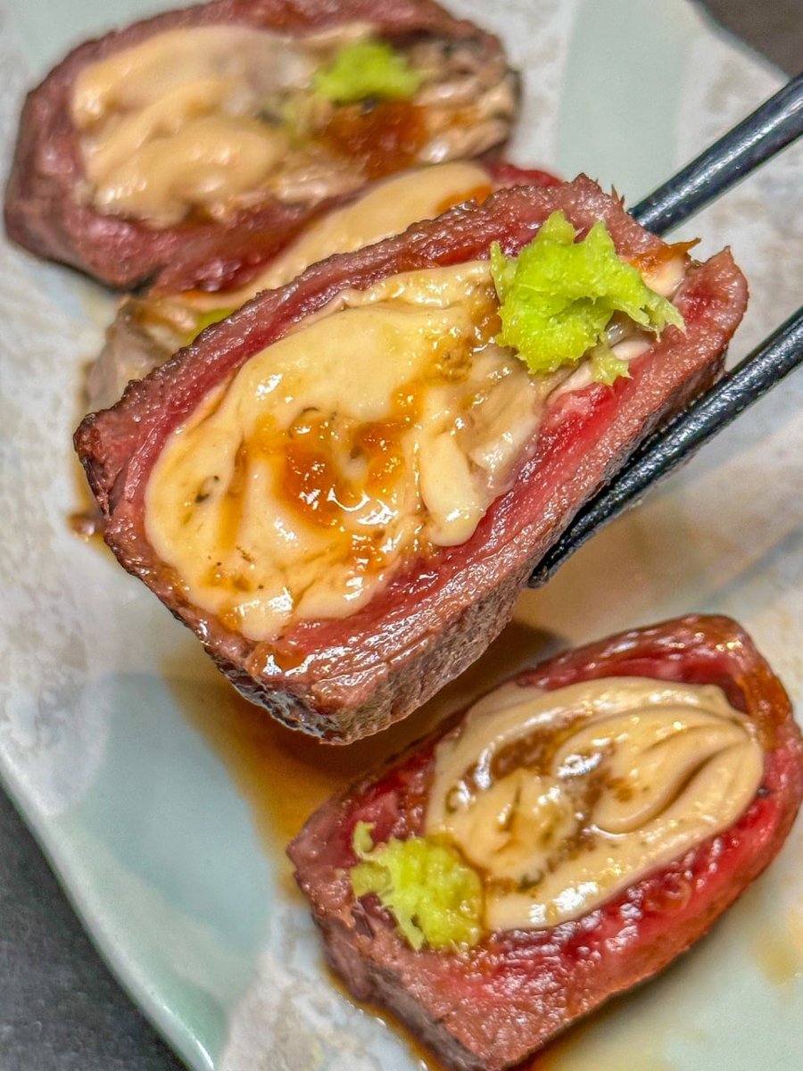 My favorite is wagyu sea urchin and emerald scallops💕