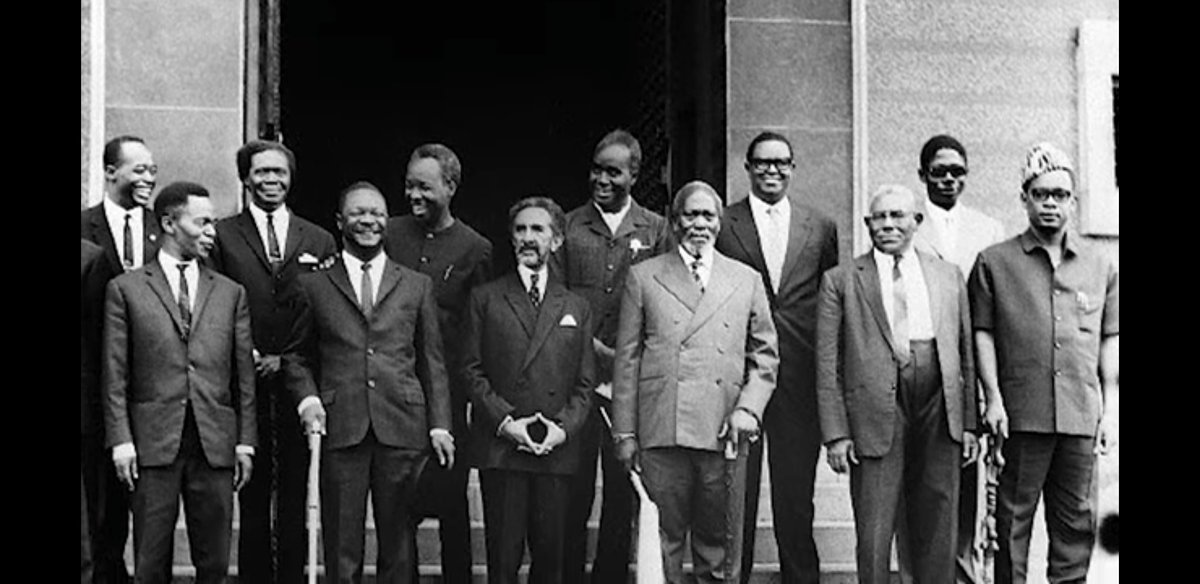 EfogoChi's tweet photo. What sets apart the old generation African leaders from the present crop is the ability to discipline themselves with humanity in their hands. 

The Intellectuals of yesterday and the Otellectuals of today.

They both are leaders but stand centuries apart. https://t.co/We2ZYw0tEW