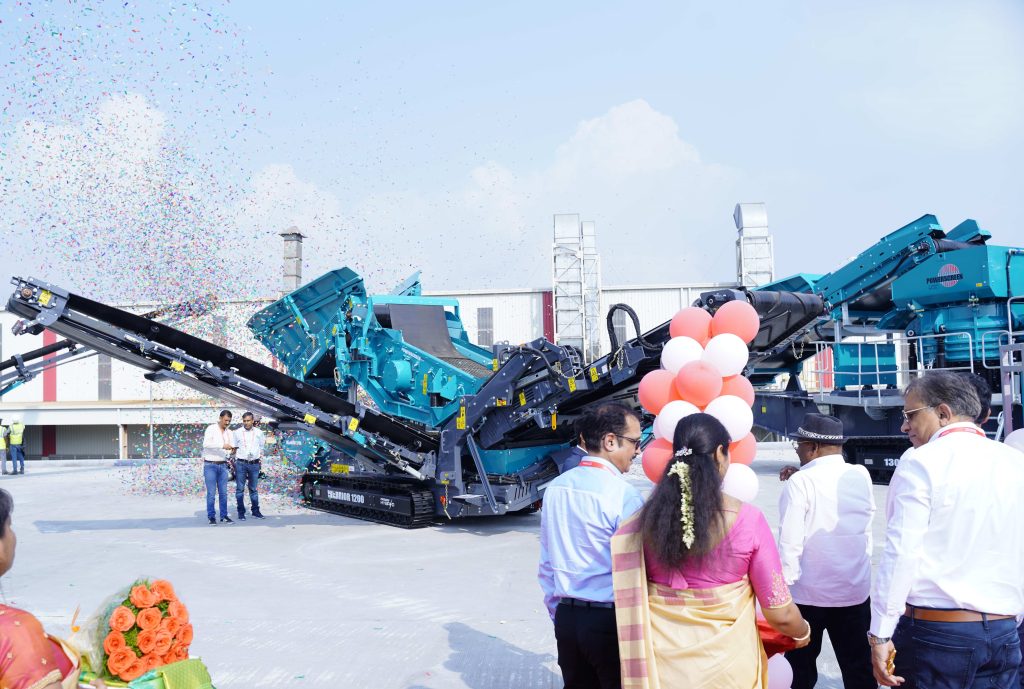 PMV_ME's tweet image. Terex India Hosts TEXCON 2023 with 250 customers showcasing sustainable solutions for construction and recycling, launches new products
Read here: zurl.co/FFGU
@Terex Corporation #terex #washingsystems #materialprocessing #terexmaterialprocessing #india #aggregates