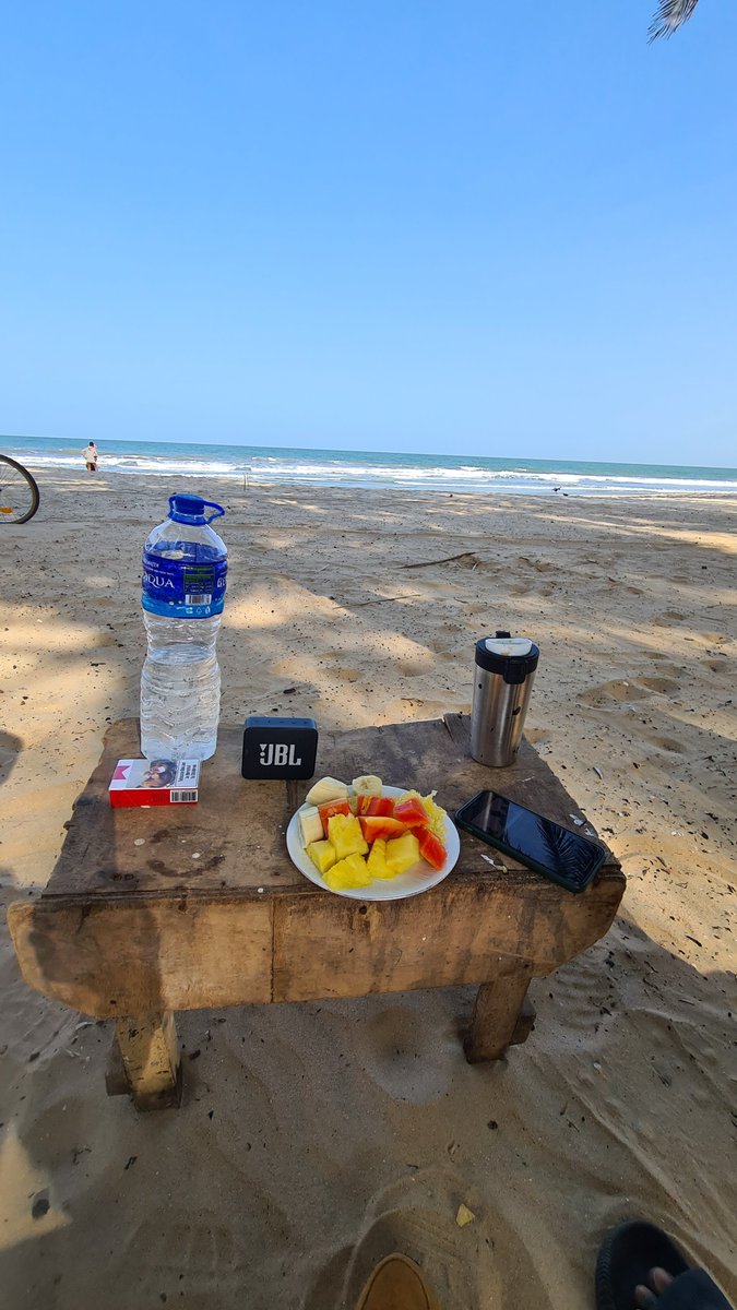 JTenowie's tweet photo. Goed begin van de dagโฑ๏ธ๐#breakfast #vitamines #relaxmodus #africastyle https://t.co/GNwijVaBeT