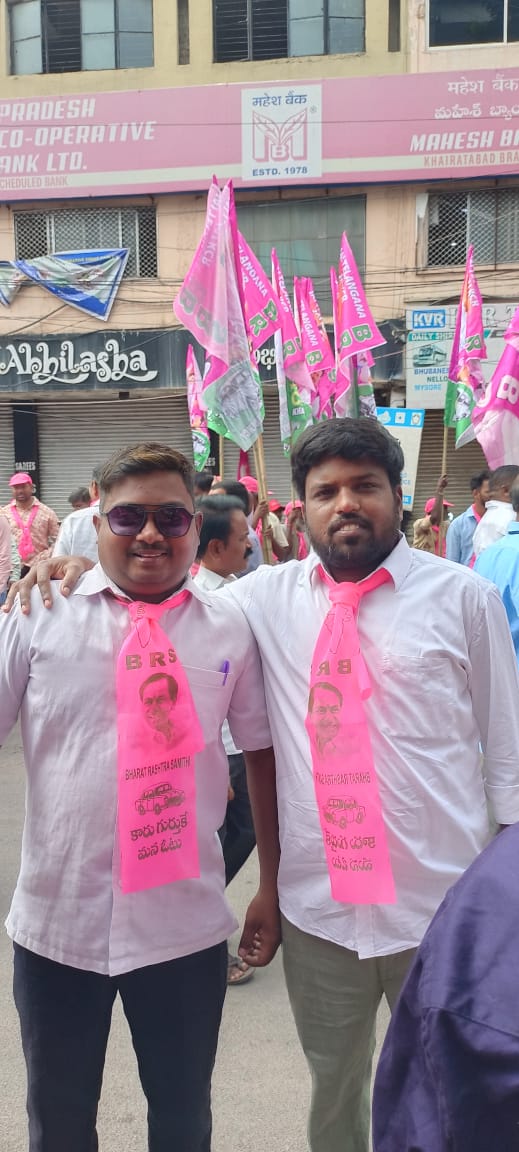 sandeepshivcha2's tweet photo. Today at khairtabad consitutancy
For Nominations to our MLA @DNRTRS 
@MamtaManga @KTRBRS 

Jai Telangana https://t.co/iNhVM4SPzm