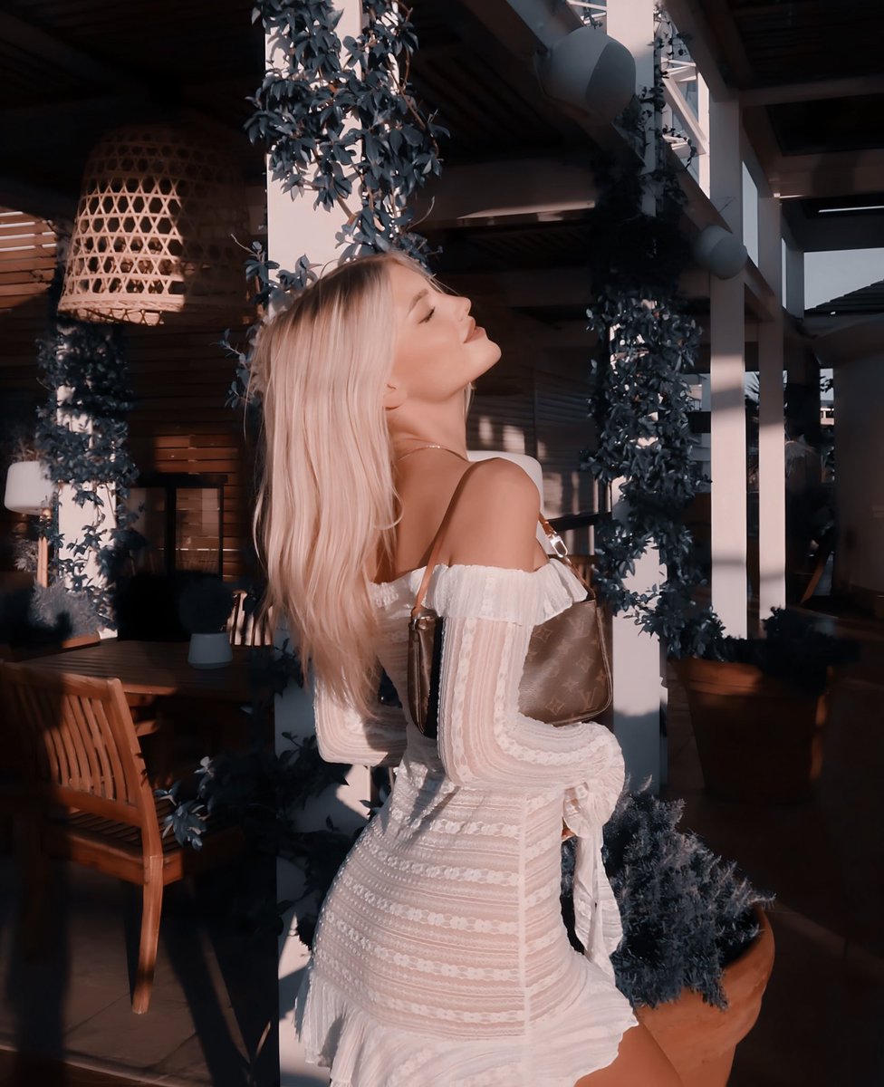 yourworseburden's tweet image. ⠀

ᅠᅠ ᅠᅠᅠᅠ⠀⠀
ᅠᅠ        
                            𝘐 𝘭𝘰𝘷𝘦 𝘮𝘢 𝘭𝘪𝘧𝘦.  

ᅠᅠ ᅠᅠᅠᅠ⠀⠀
ᅠᅠ ᅠᅠᅠᅠ⠀ ⠀