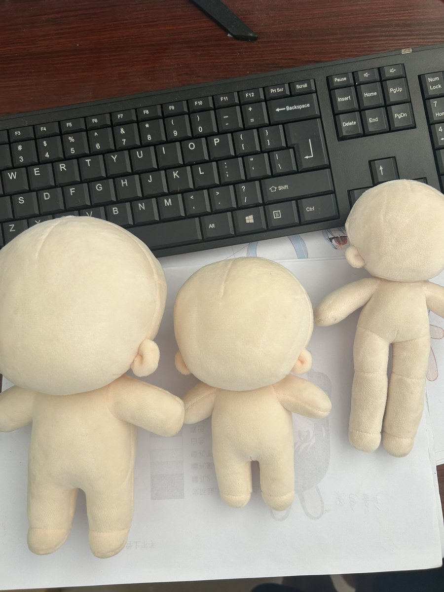 dolls_jimmy's tweet photo. 【RT+FO+show your design】抽選イベントを開催し、綿人形の無料ケースを募集しています。RTの数が300人に達した後、一つのデザインは無料でサンプルを作る。その後、100人増えるごとに1���に1000円のアマゾンギフトカードを贈呈する。数量に制限はありません。活動時間は11/11日23:59までです。 https://t.co/ETGMEZOX4F
