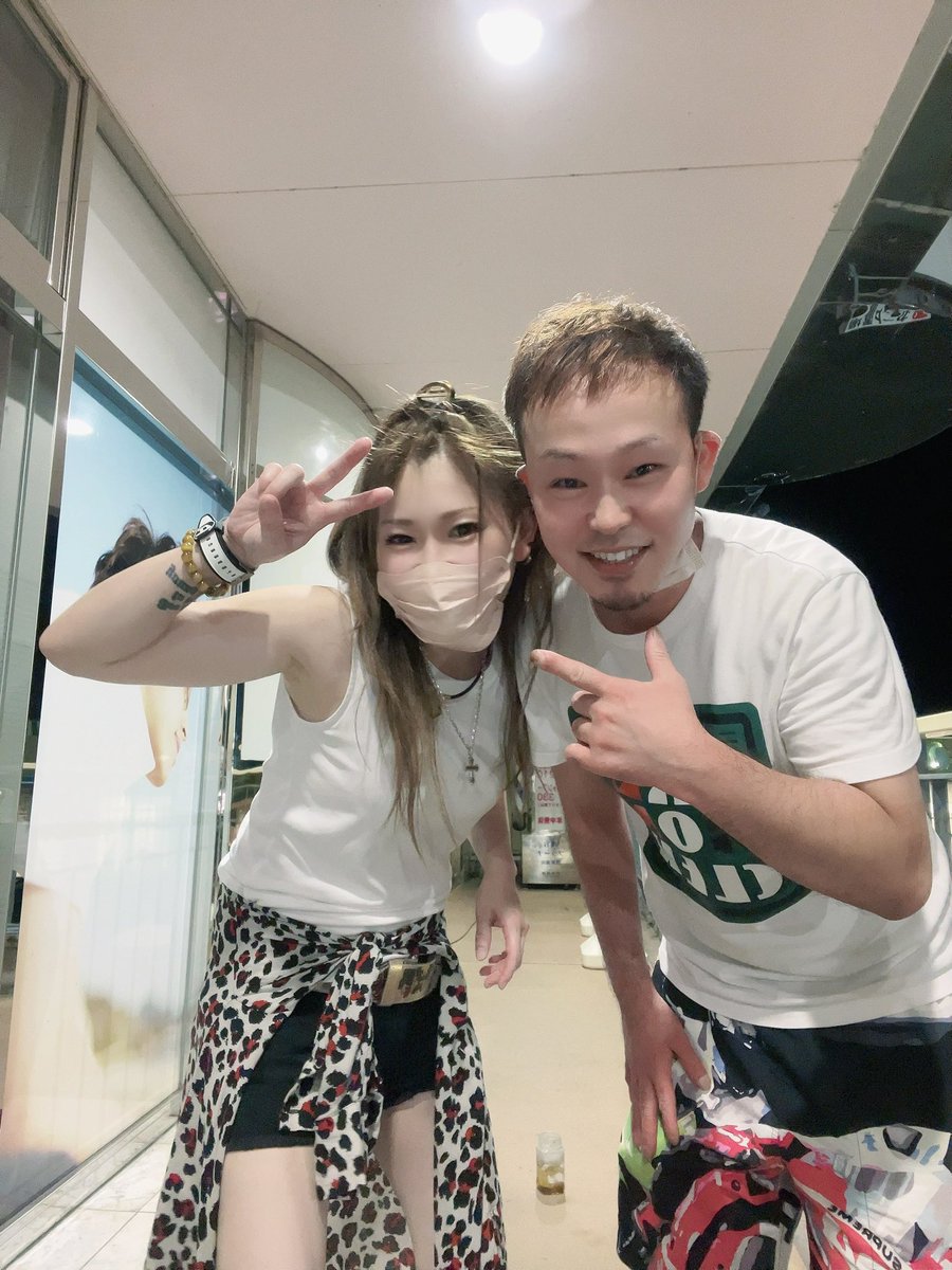 BalanceHarb's tweet photo. 2023年の花火大会は瀬田川の花火大会で終わってしまったけど
会社の仲良しメンバーと行けたし
いい思い出でした（  › ·̮ ‹  ）❣️
あっという間に今年も終わりそうだけど
来年までにロクマル君🐟に会いたいなー
♡︎+♡︎=❤︎²
＃瀬田川バス釣り
 #バス釣り 
#釣りガール 
#釣り女 
＃瀬田川花火 https://t.co/mMbwleRySC