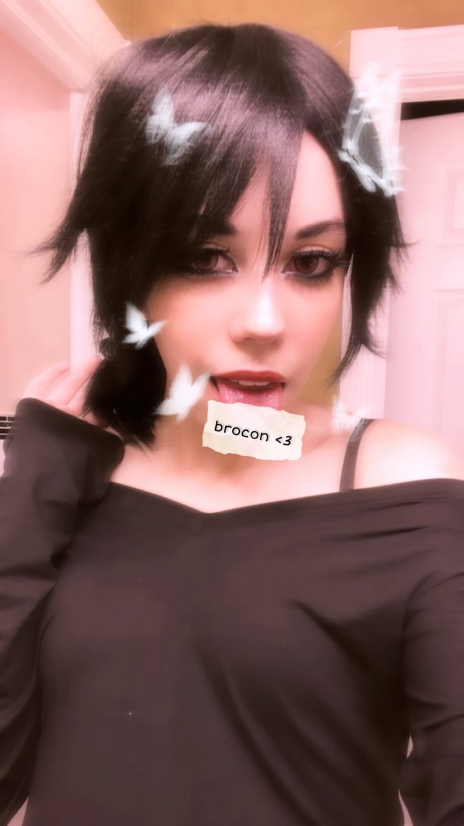 mirulux's tweet photo. yandere brocon with cannibalistic tendencies?? SIGN ME UP!

fun fact! i played coffin of andy and leyley back in april on https://t.co/XzKjp3Pdea and it’s really crazy to see how much this game has blown up

are you guys more andrew or ashley graves fans? #andyandleyley #cosplay https://t.co/Xi06aA9Ie7