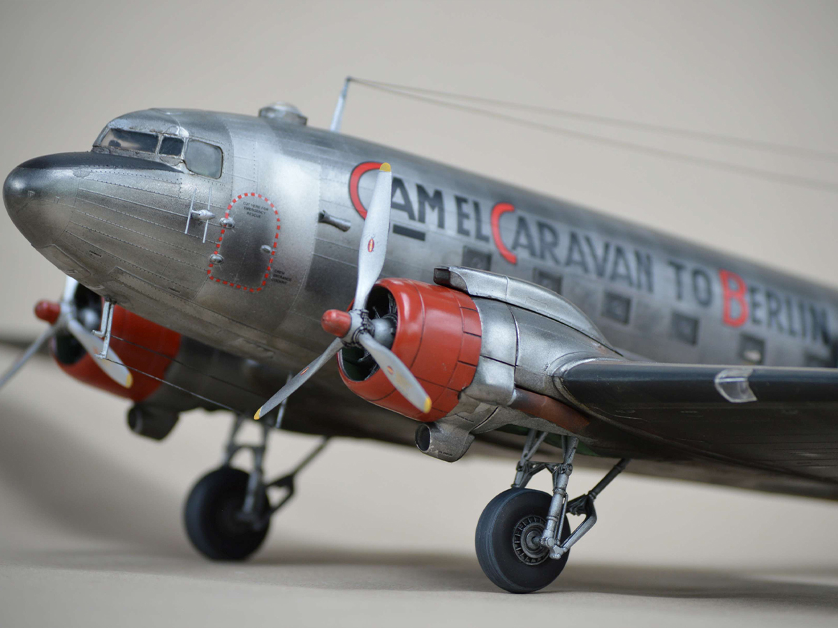 RevellGermany's tweet photo. C-47 Skytrain in scale 1:48 built by Nick Korweibel.

Share your photos at socialmedia.de@carrera-revell.com (with your name, model &amp; scale) for a feature on our channels.

#RevellGermany #ModelBuilding #C47Skytrain #ScaleModeling #AircraftModel #MilitaryModel #AviationLovers https://t.co/PDsylMVbfx