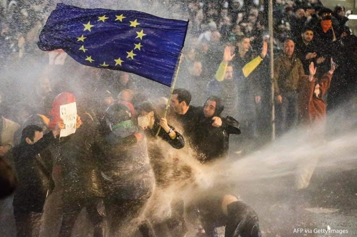 ketevansharash3's tweet photo. We deserved it ! 🇬🇪🙏🇪🇺 https://t.co/KM41VEhLjE